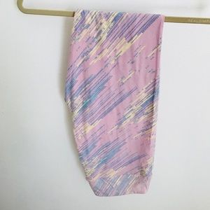 SOLD!Lularoe Tall and Curvy Leggings NWT
